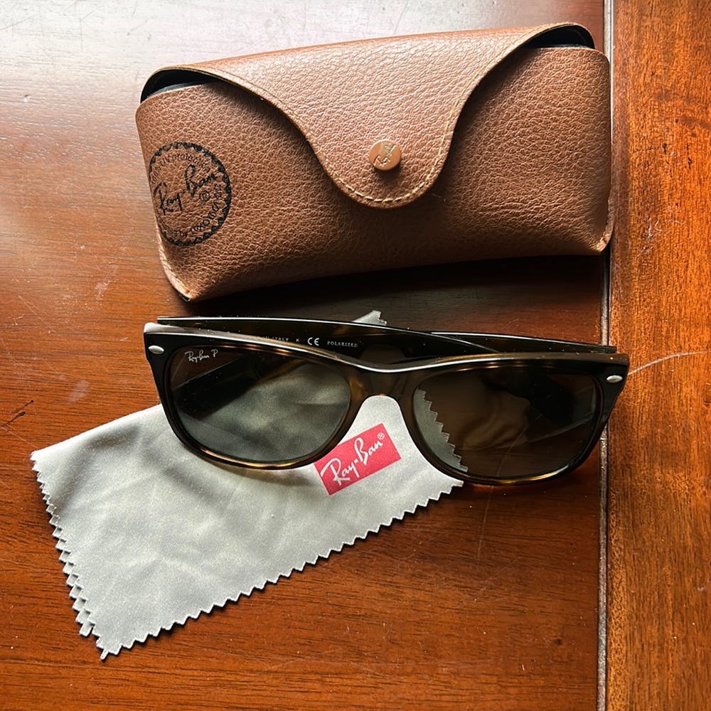 NEW WAYFARER CLASSIC - Polished Tortoise Polarized  Ray Ban Sunglasses